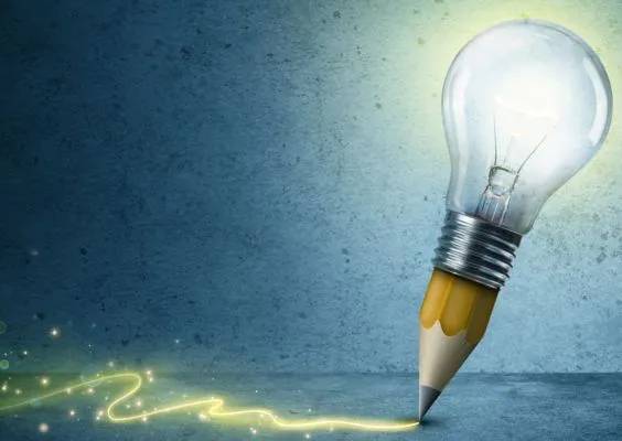 Une ampoule crayon lumineuse trace le trait de sa créativité.