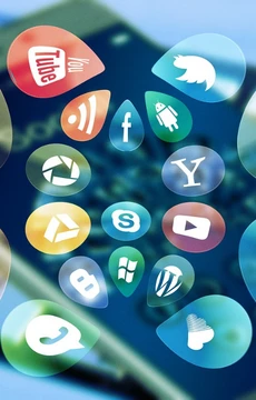des bulles éparpillées symbolisant différents médias